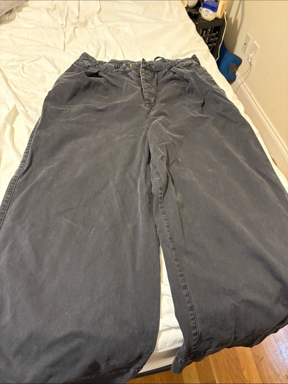 Women’s Medium Casual Free People Drawstring Barrel Pants - Black